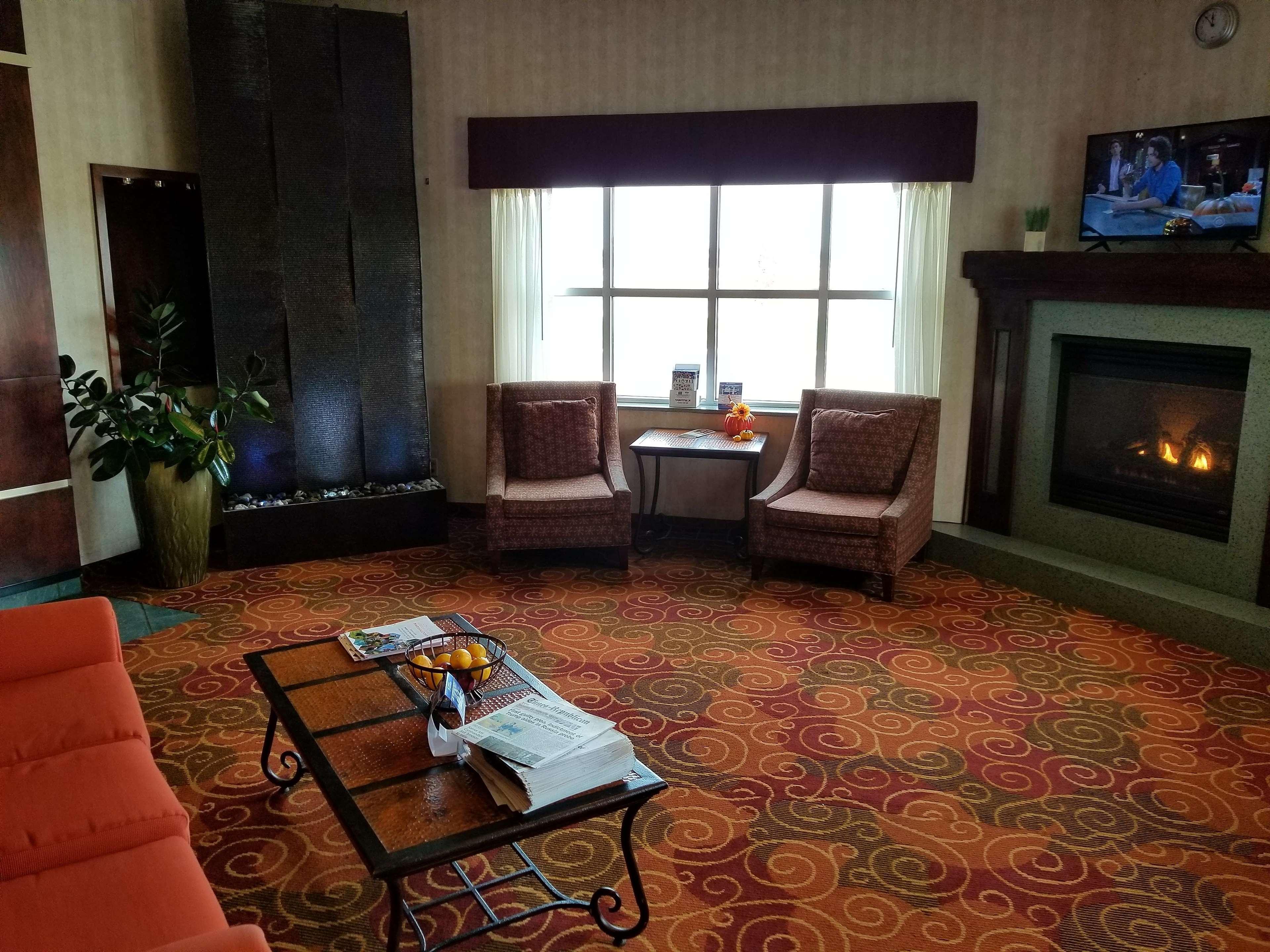 Rock Island Inn & Suites Marshalltown Exteriér fotografie