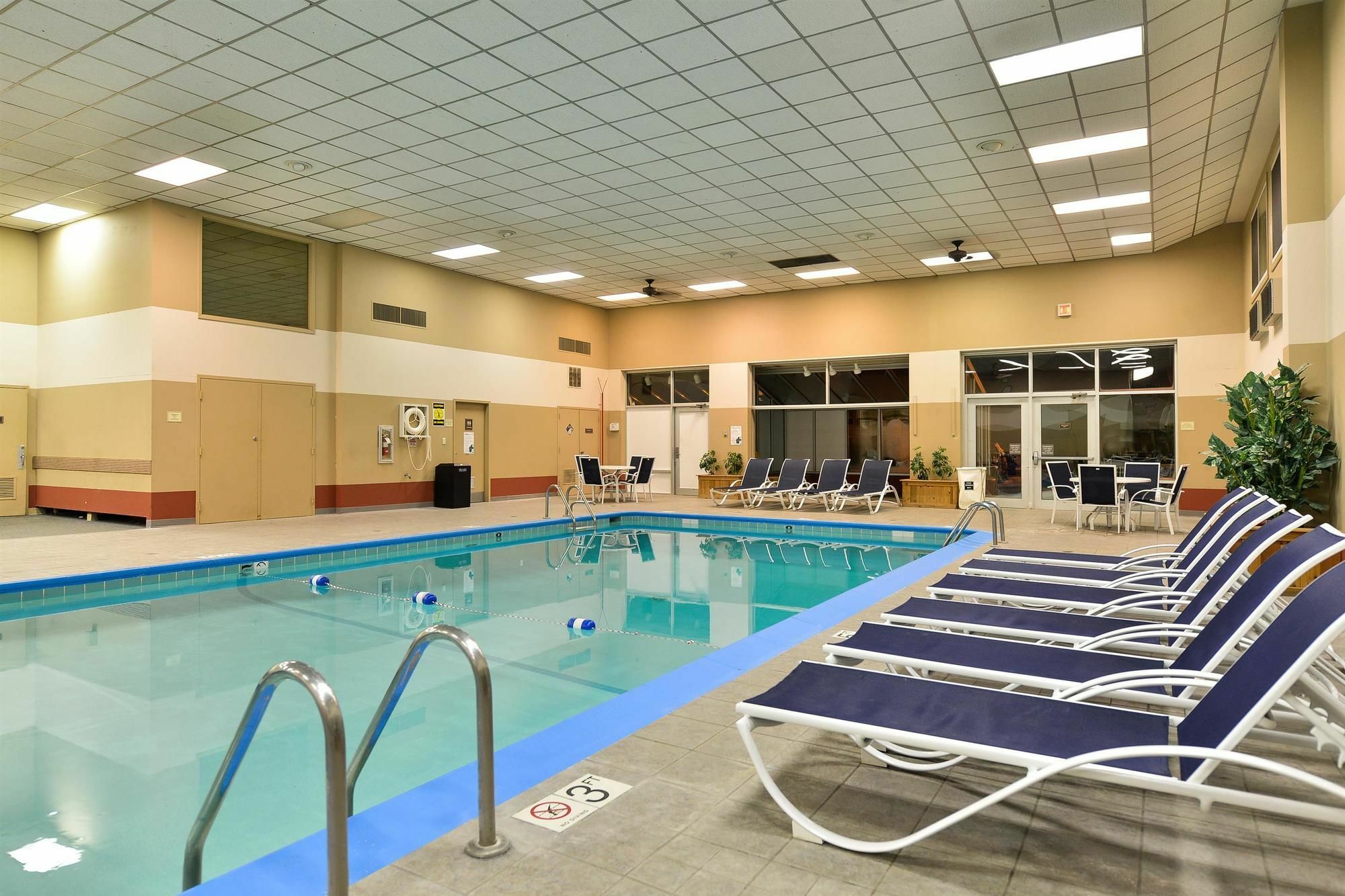 Rock Island Inn & Suites Marshalltown Exteriér fotografie